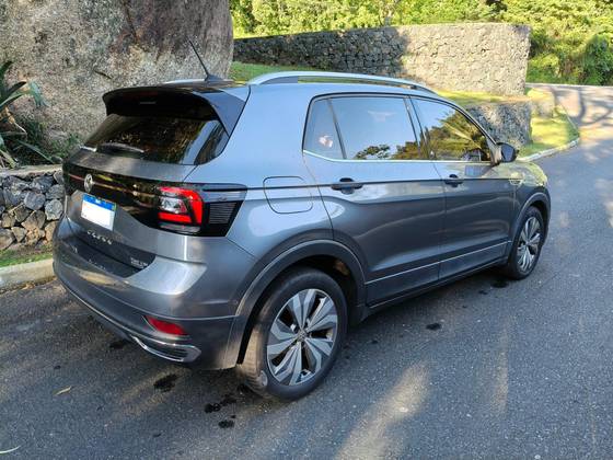 VOLKSWAGEN T-CROSS 1.4 250 TSI TOTAL FLEX HIGHLINE AUTOMÁTICO VOLKSWAGEN T-CROSS 1.4 250 TSI TOTAL FLEX HIGHLINE AUTOMÁTICO
